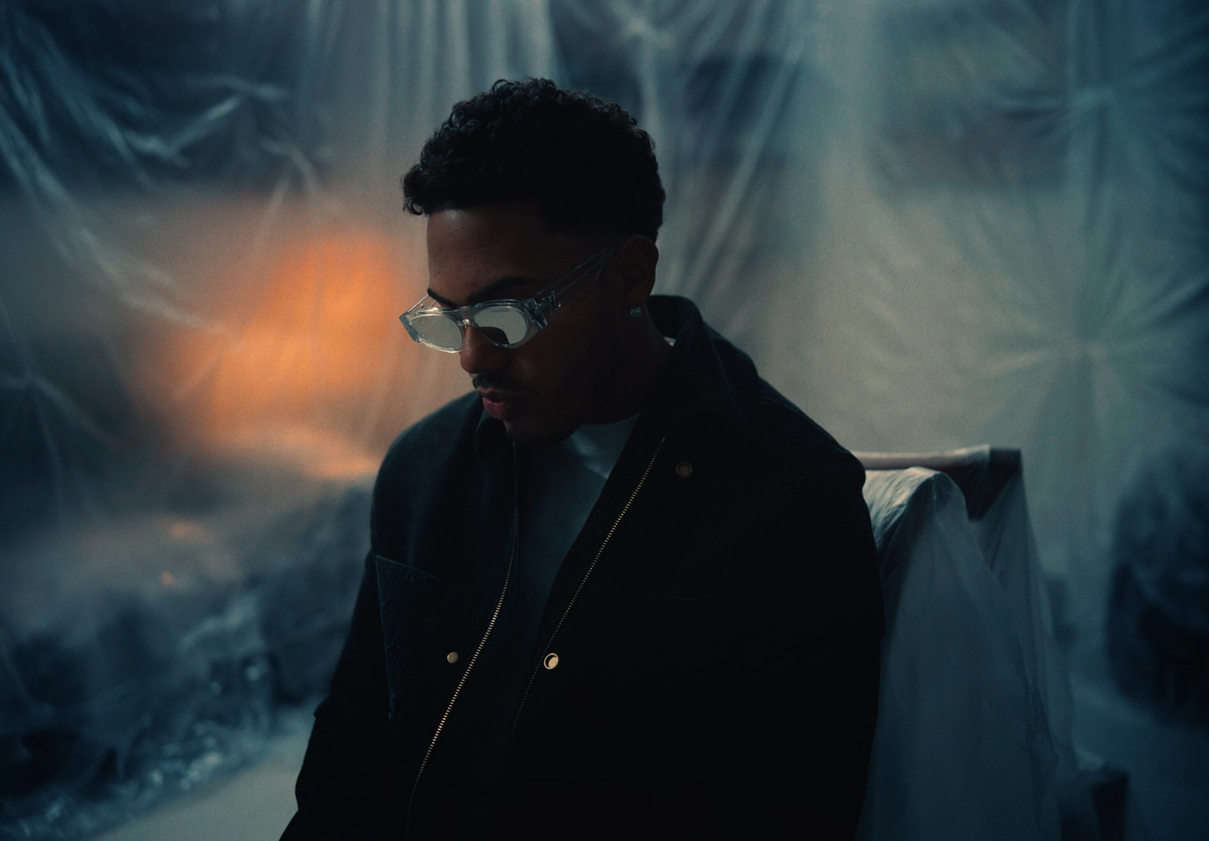 Myke Towers – DINERO & FAMA ft. Omar Montes